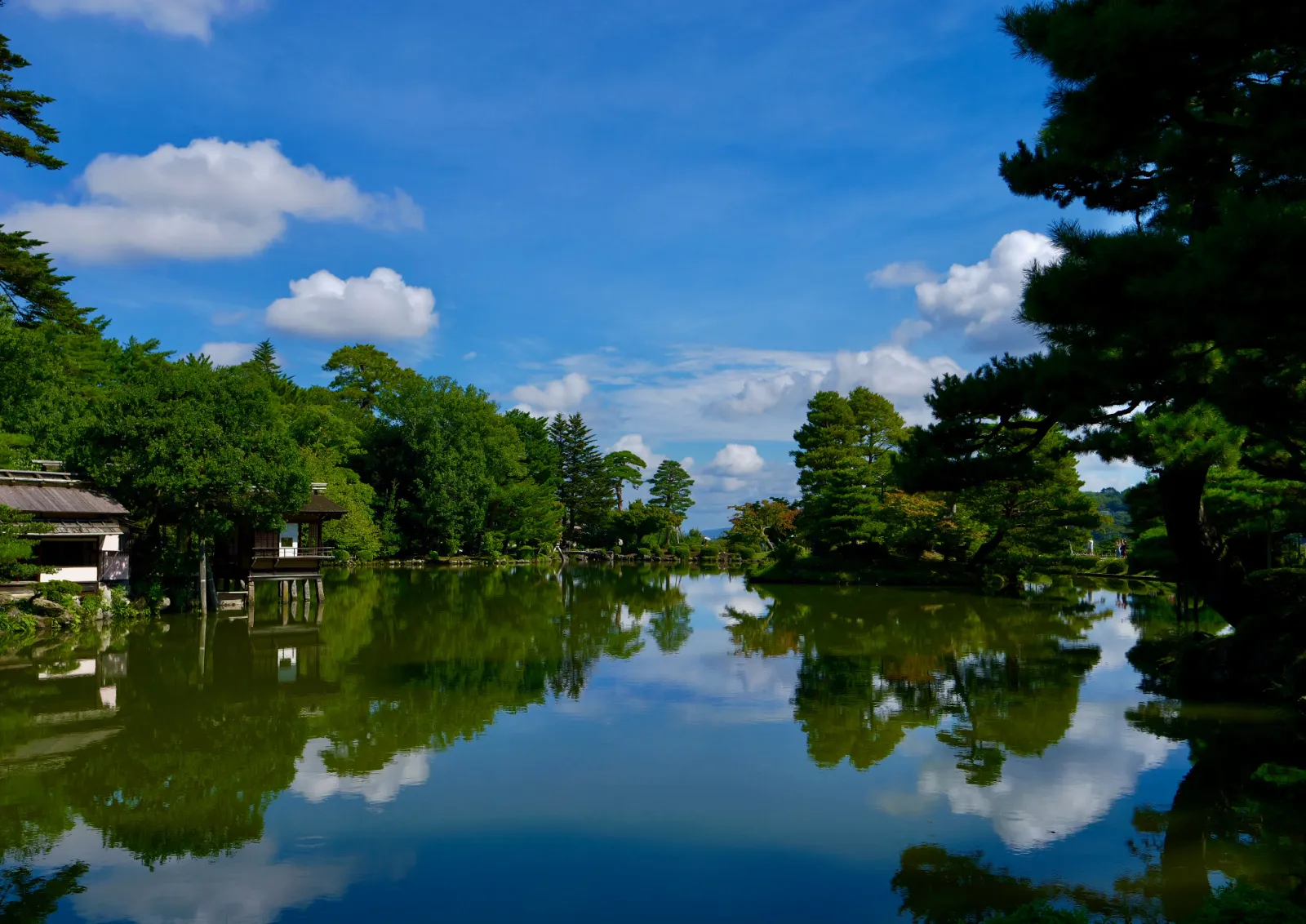 Kasumiga-ike Pond in Kenroku-en Garden, across from Kanazawa Castle.